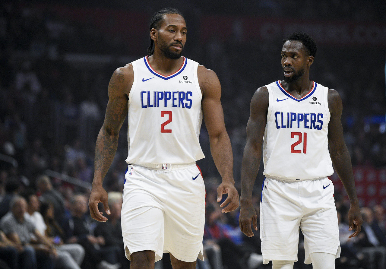 主持人：小卡不是超巨 貝弗利：2DPOY+2FMVP 你在說(shuō)啥呢