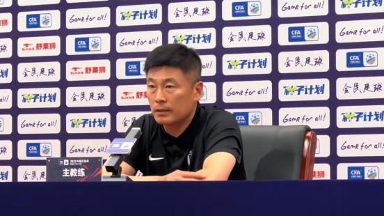 李國(guó)旭：希望隊(duì)員在比賽中表現(xiàn)得更勇敢，在梭魚灣拿下比賽