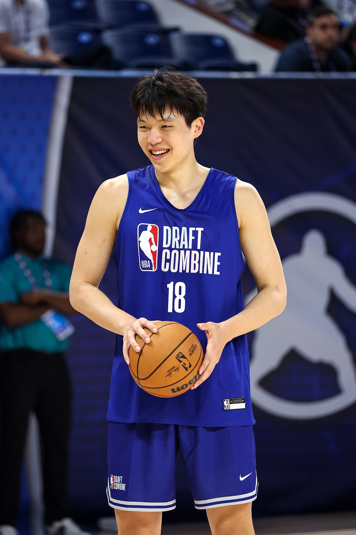 青島日?qǐng)?bào)：無(wú)緣NBA選秀“小綠屋”意料之中，楊瀚森簽位基本確定