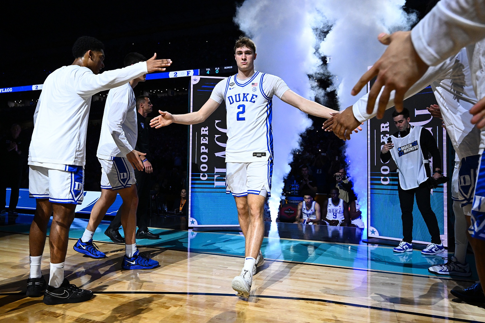 弗拉格：如果可以我絕對會回大學(xué)再打一年 但進NBA的機會不容錯過