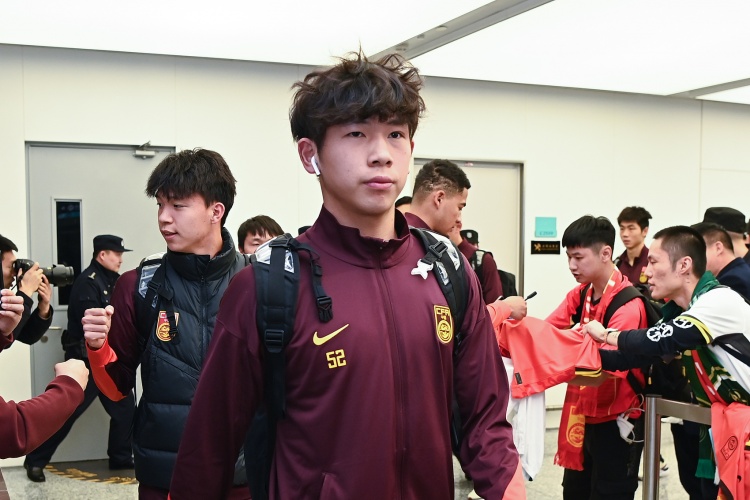 滬媒：申花備戰(zhàn)陣容不完整，出戰(zhàn)東亞杯的劉誠宇、陳晉一出現(xiàn)傷情
