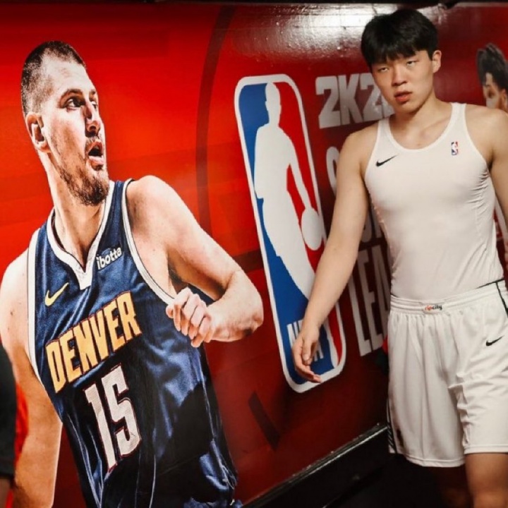 中國約基奇VS塞爾維亞楊瀚森！11月1日楊瀚森生涯首戰(zhàn)偶像約基奇