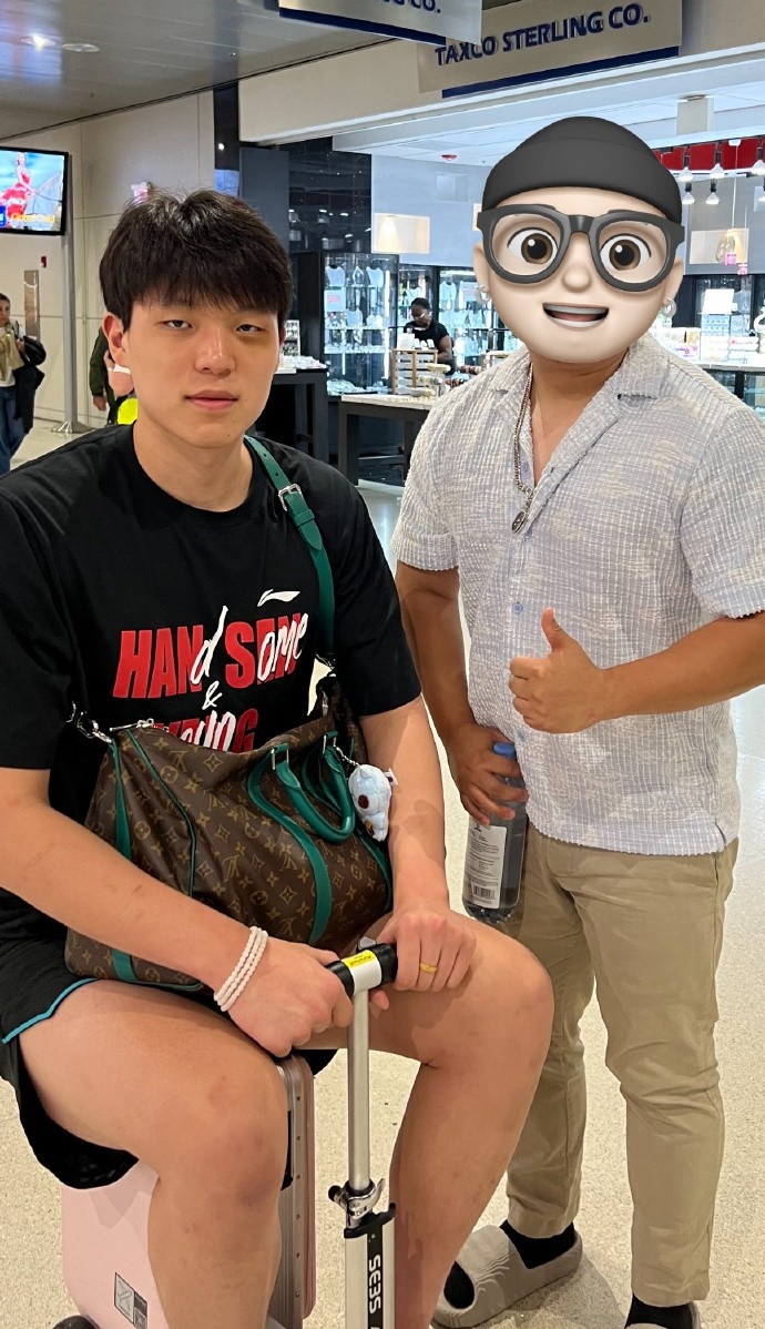 ??變??了！媒體人：楊瀚森在訓(xùn)練中被肘到眼睛