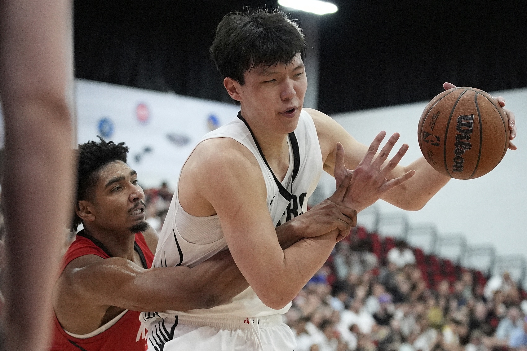 隊記：楊瀚森不了解NBA的風格 低位運球不能超過2次否則會被拍走