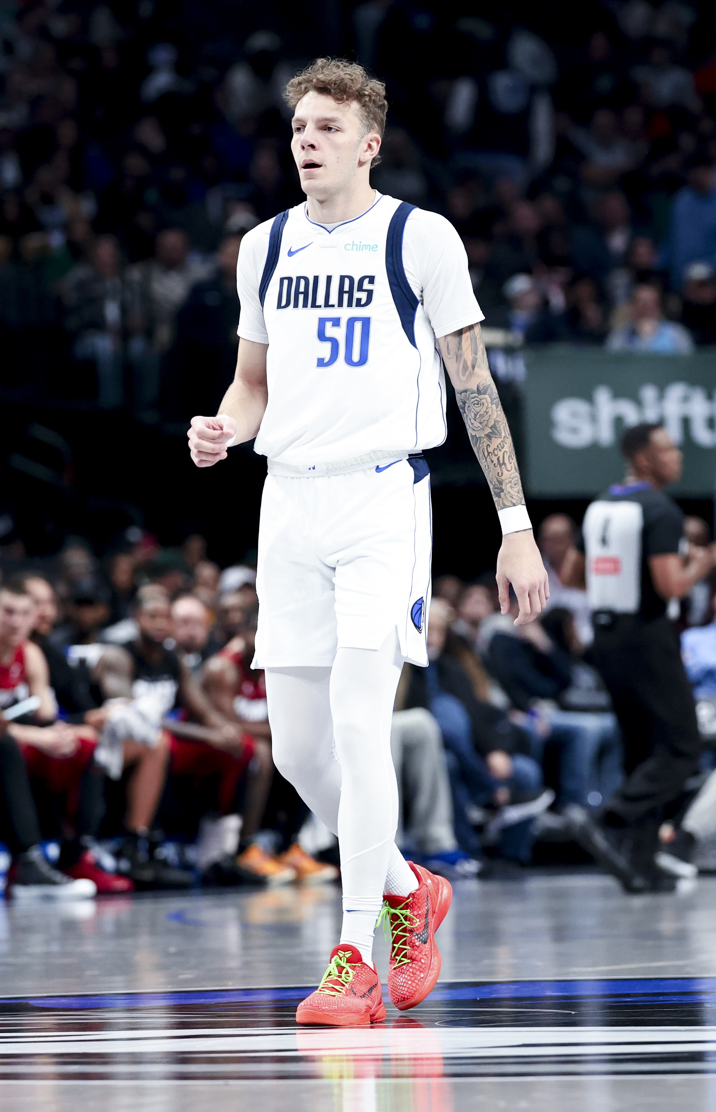 28歲去年才打上NBA！美記：湖人與中鋒凱勒-凱利簽下訓(xùn)練營合同