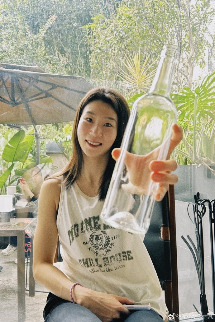有點甜！李一凡曬個人美照：人嘛 開開心心就好??