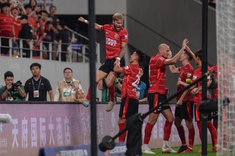 足球報：蓉城9月三連客挑戰(zhàn)更大，全主力出戰(zhàn)亞泰目標(biāo)確保取勝