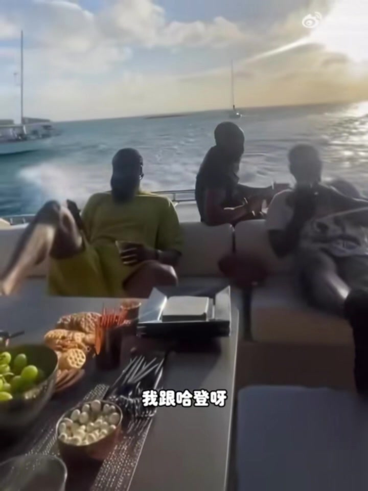 雷霆三少你更愿意和誰交朋友？楊侃團隊：哈登啊 他能帶我大撒幣