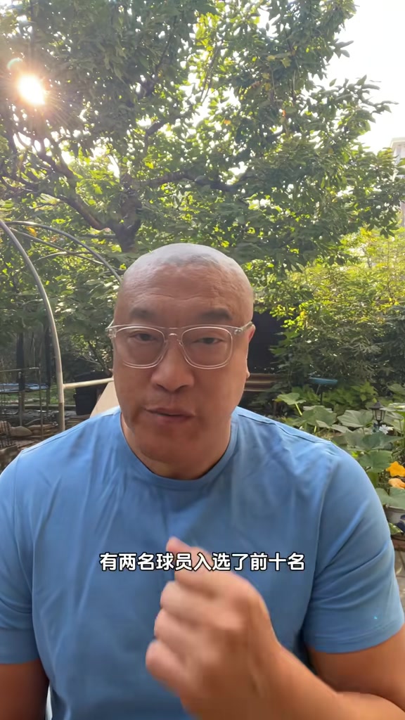 馬?。汉朔叛畚磥韺?duì)老將是種傷害 老詹可考慮像KD一樣改換門庭